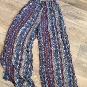 Abercrombie and Fitch L flory pull on pants